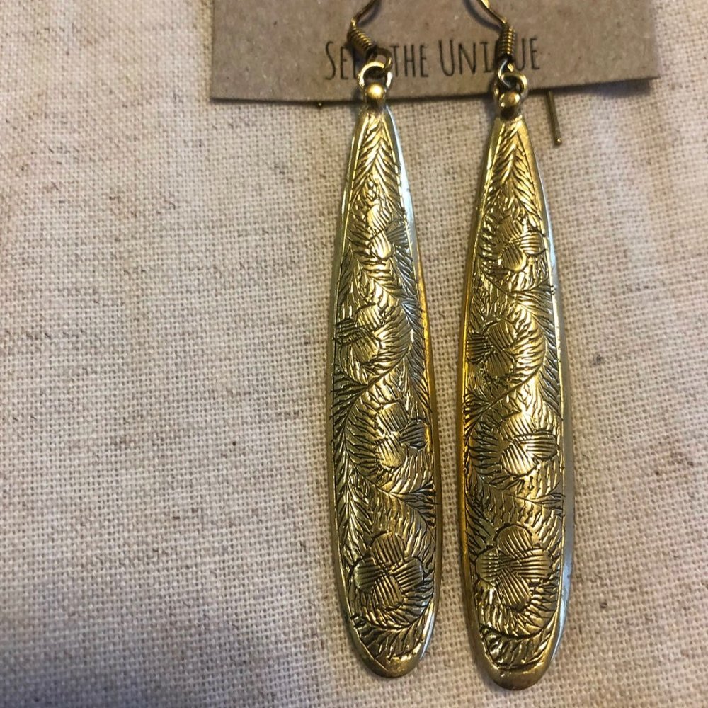 Brass Gold Etched Floral Dangling Earrings New